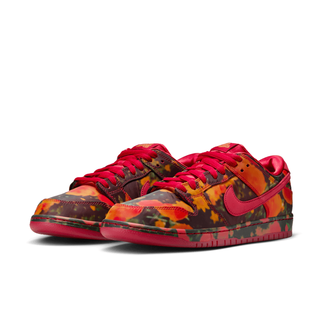 Nike SB Dunk Low The Wizard of Oz Poppy Field