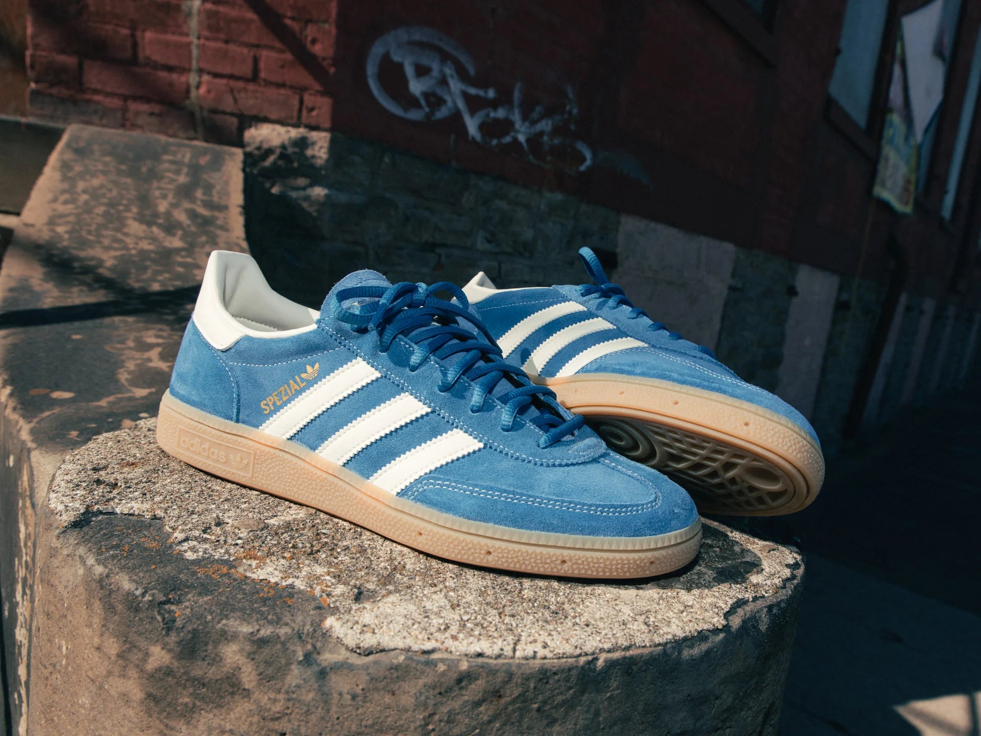 Adidas spezial blue white online