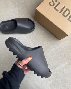 Ad*s yeezy slide granite