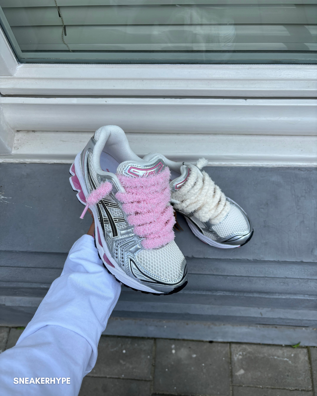 Fluffy Laces Pink - Sneakerhype