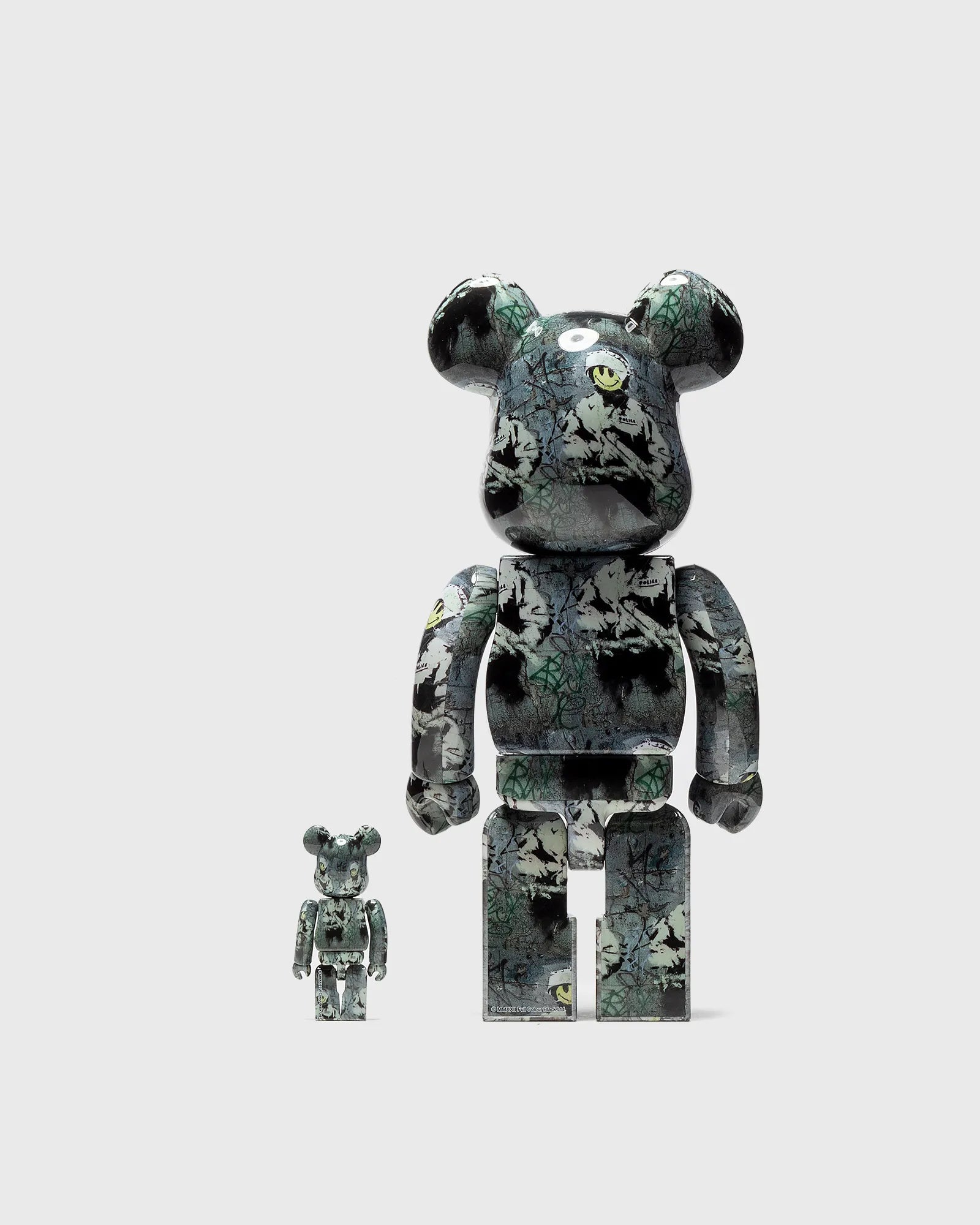 400% & 100% Bearbrick set - Riot Cop (Brandalism x Banksy)