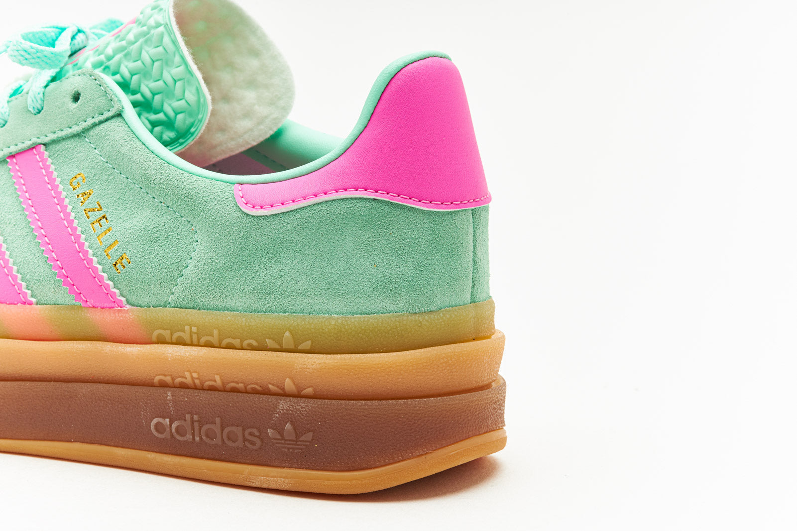 Ad*s gazelle bold pulse mint pink (w)