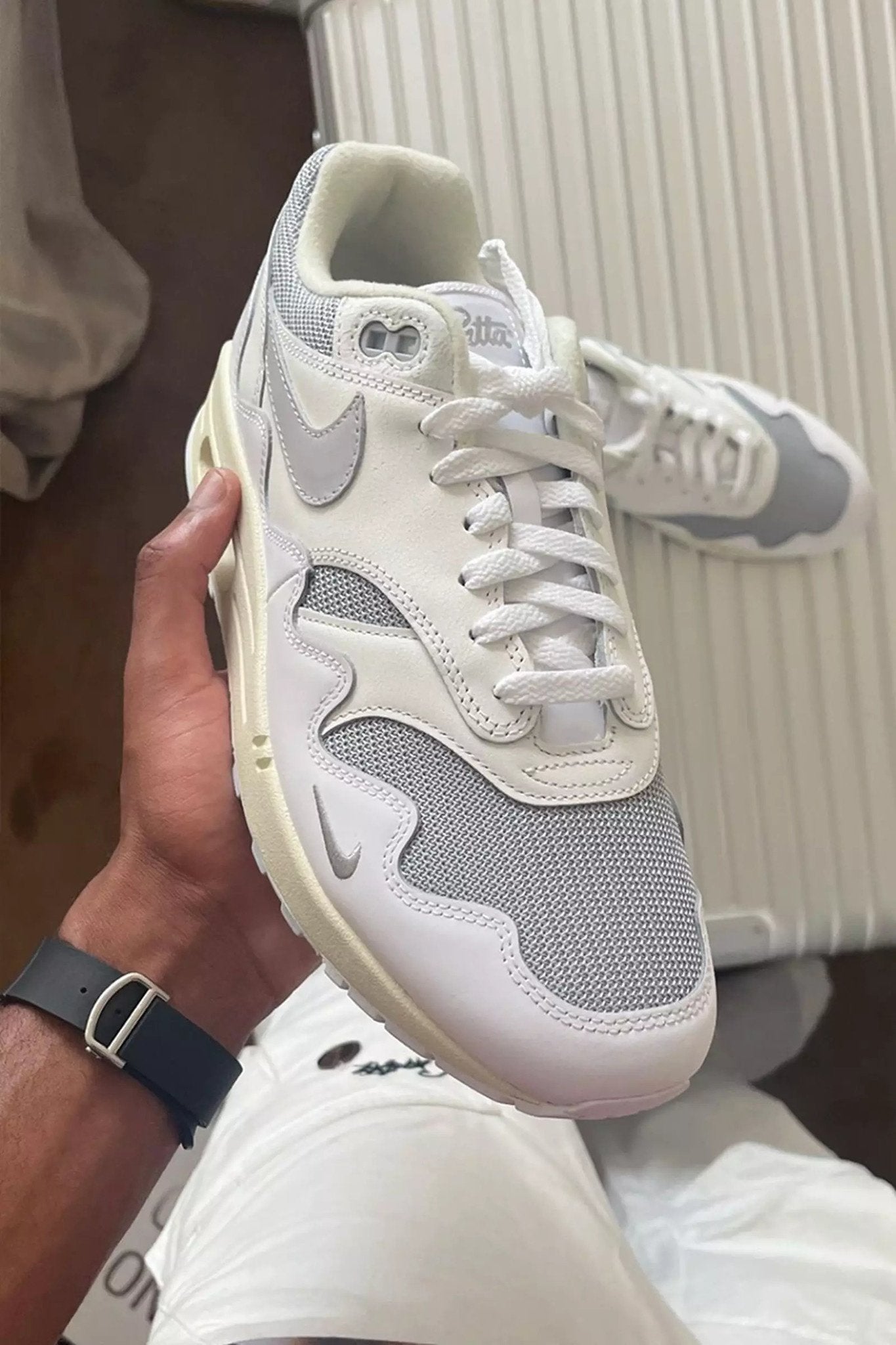 Air max white silver online