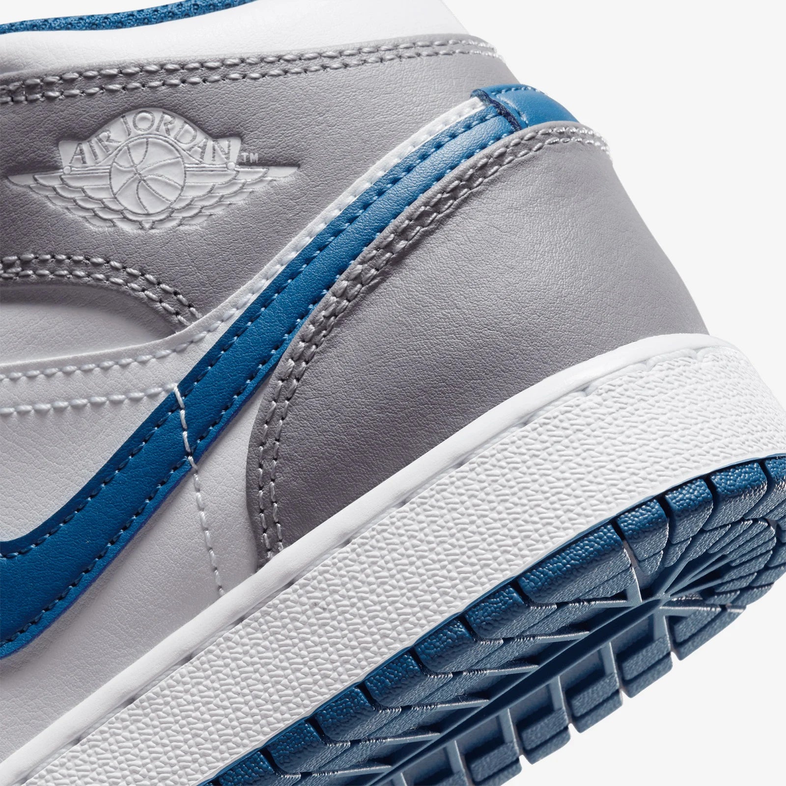 特売特価Nike GS Air Jordan 1 Mid True Blue 23.5 靴