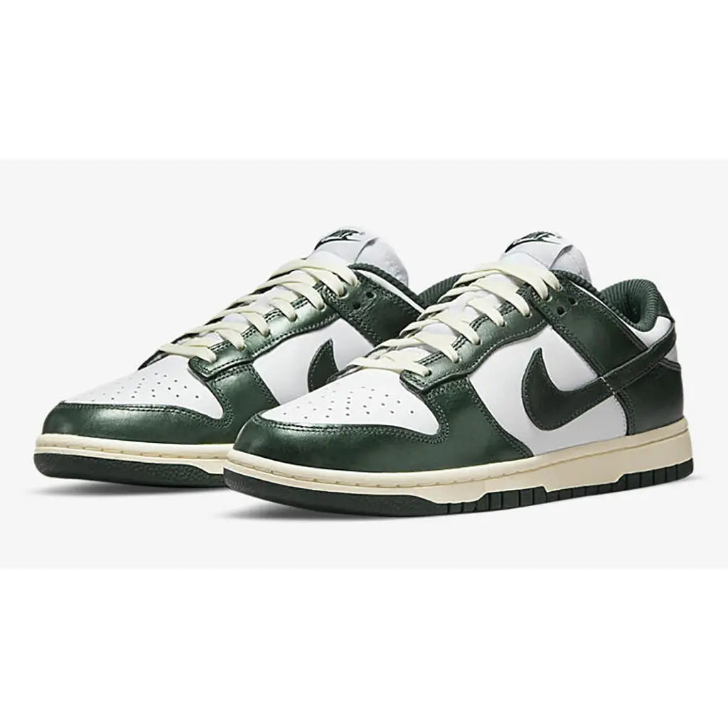 Nike Dunk Low Vintage Green (W)