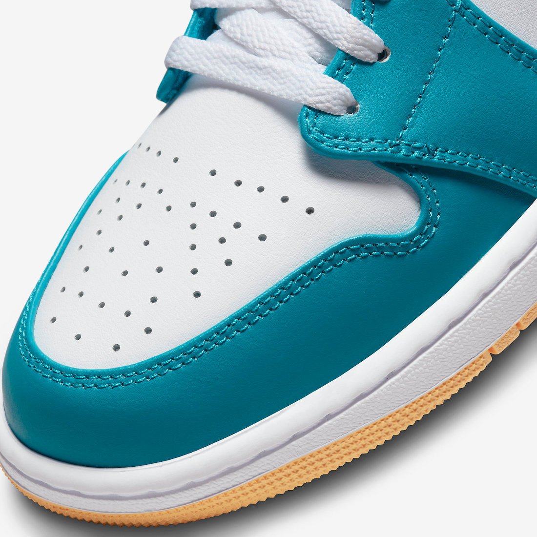 Air Jordan 1 Mid 'Aquatone'