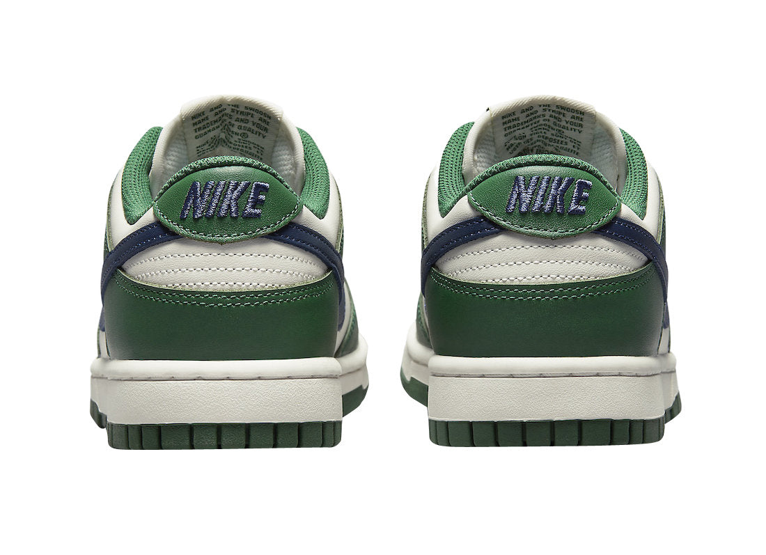 Nike Dunk Low 'Gorge Green' (W)