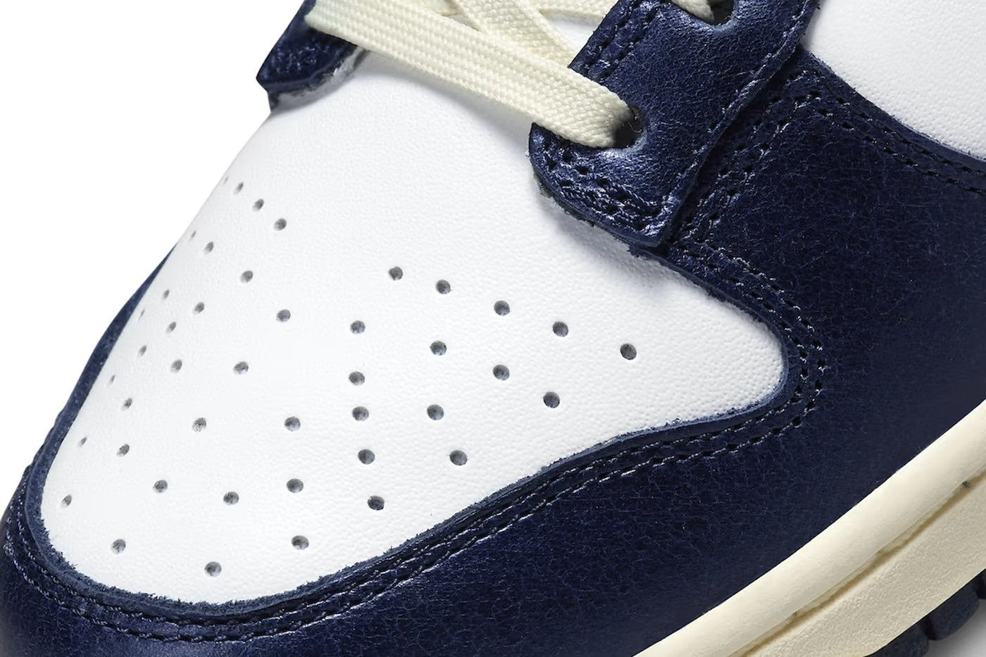 Nike Dunk Low Vintage Navy (W)