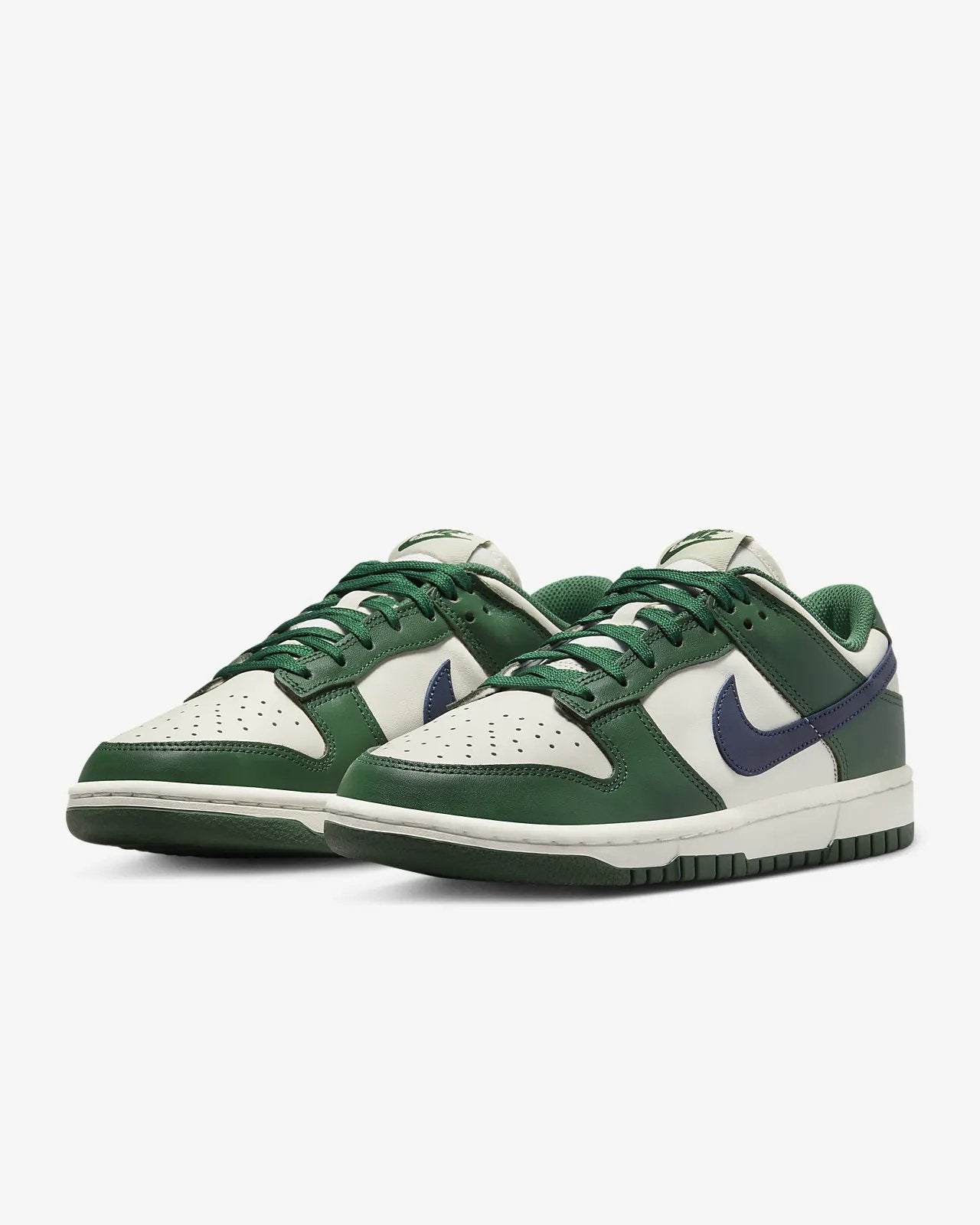 Nike Dunk Low 'Gorge Green' (W)