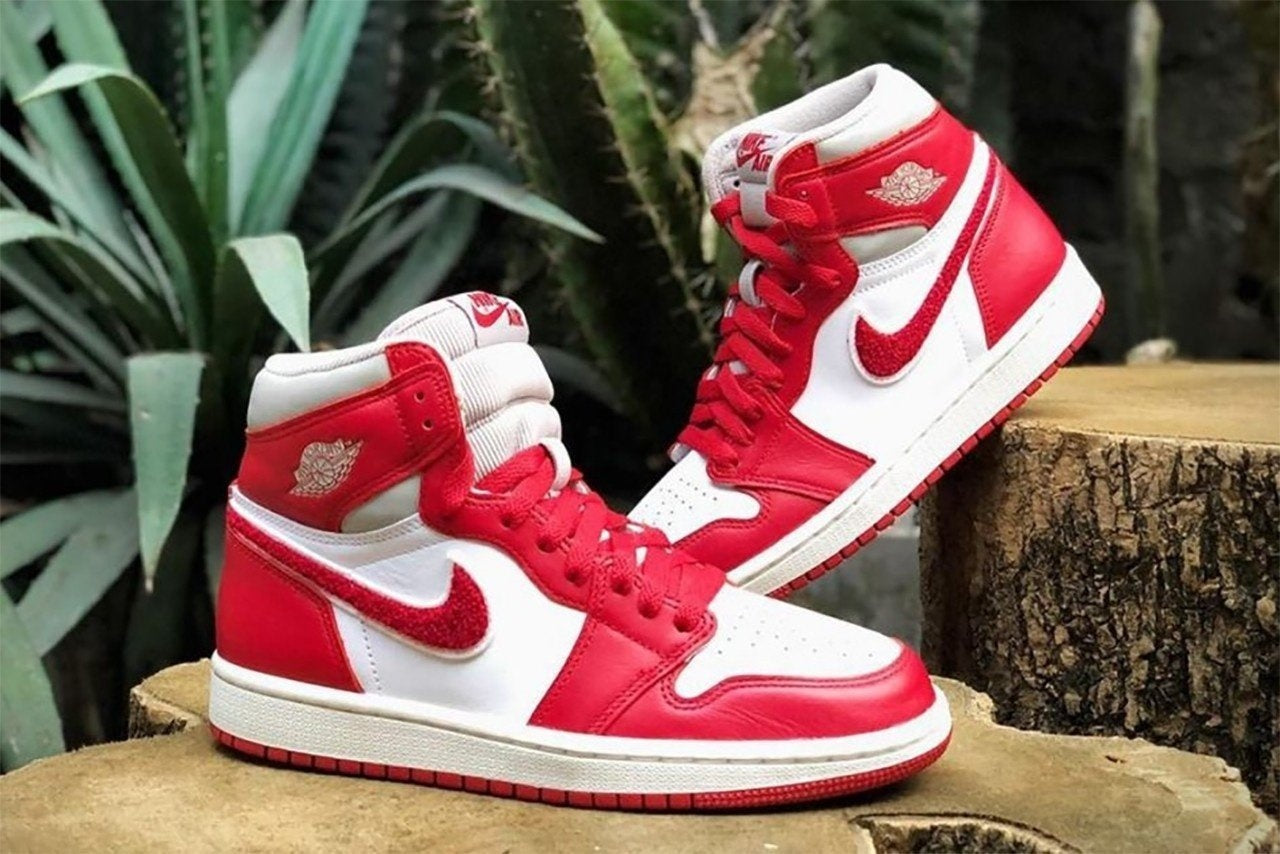 Jordan 1 High OG Varsity Red 2022