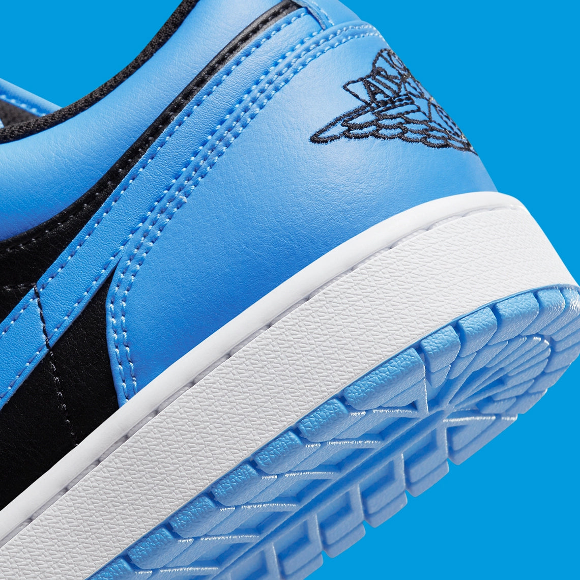 Jordan 1 Low Black University Blue - Sneakerhype