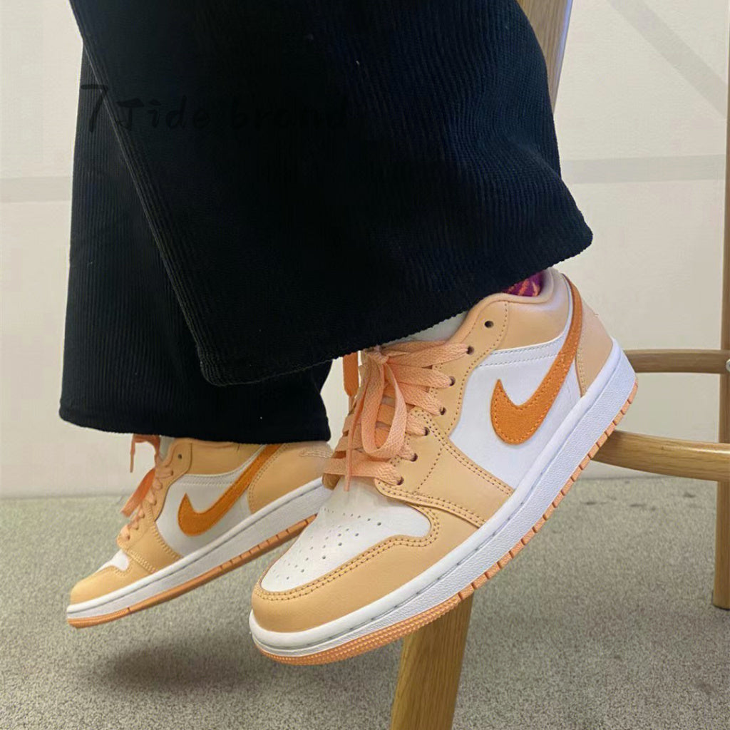 Jordan 1 Low WMNS 