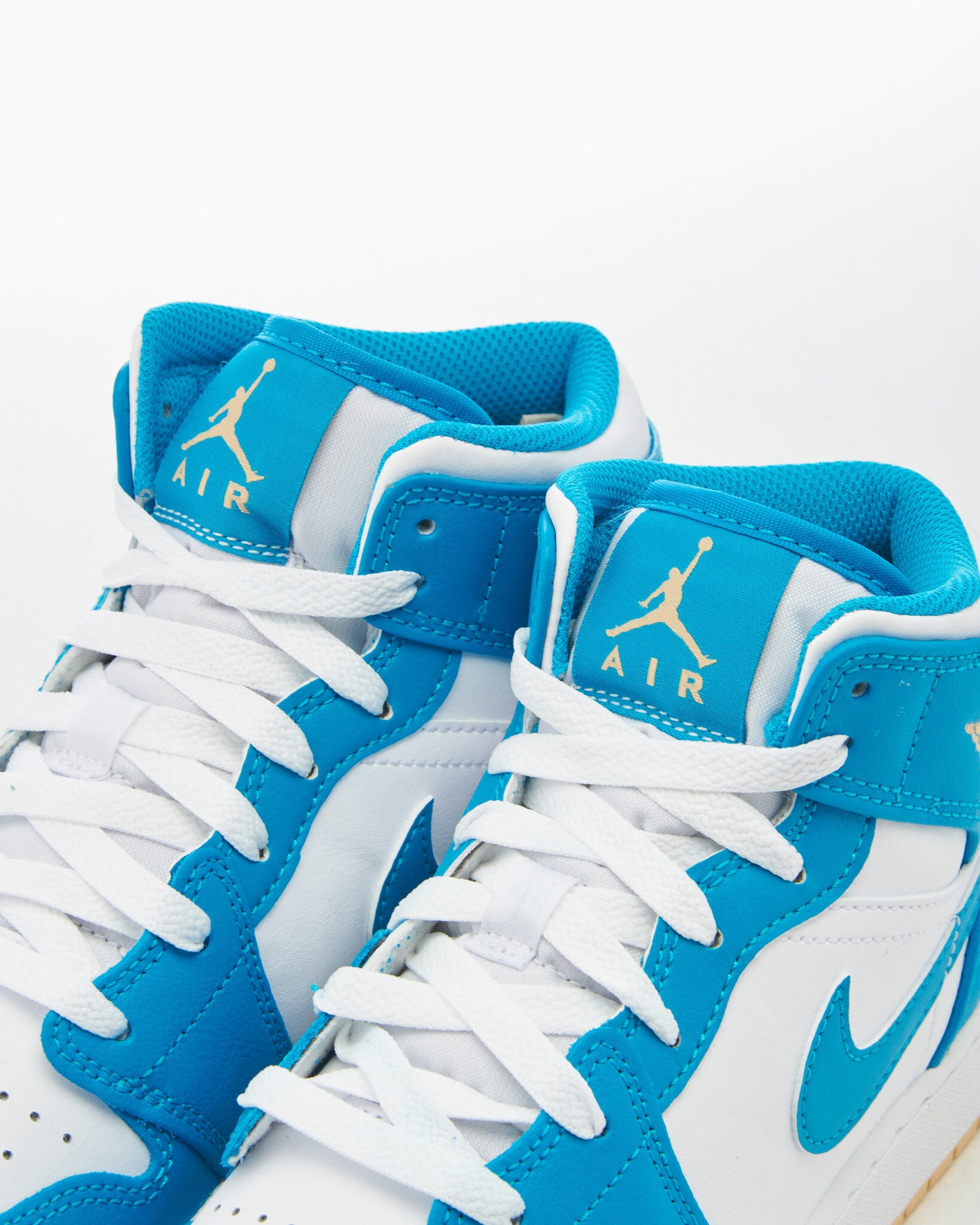 Jordan 1 Mid 'Aquatone' (GS) - Sneakerhype