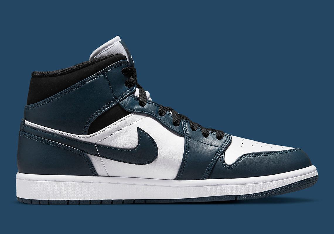 Jordan 1 Mid 'Dark Teal' - Sneakerhype