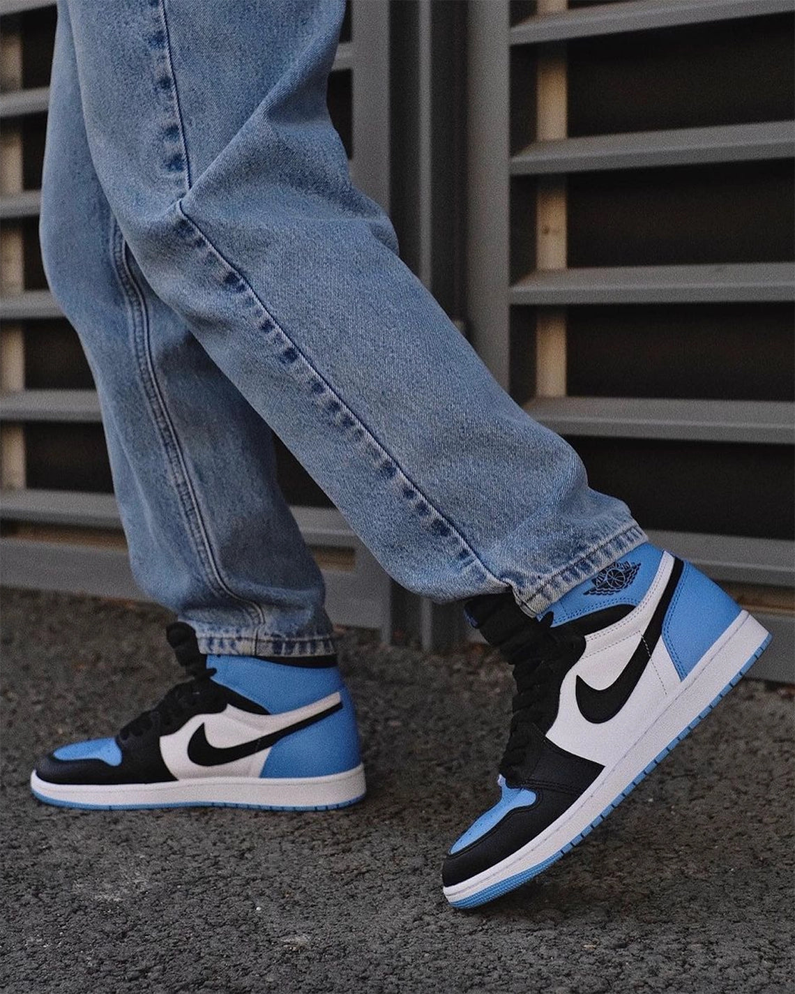 Air jordan 1 unc on feet online