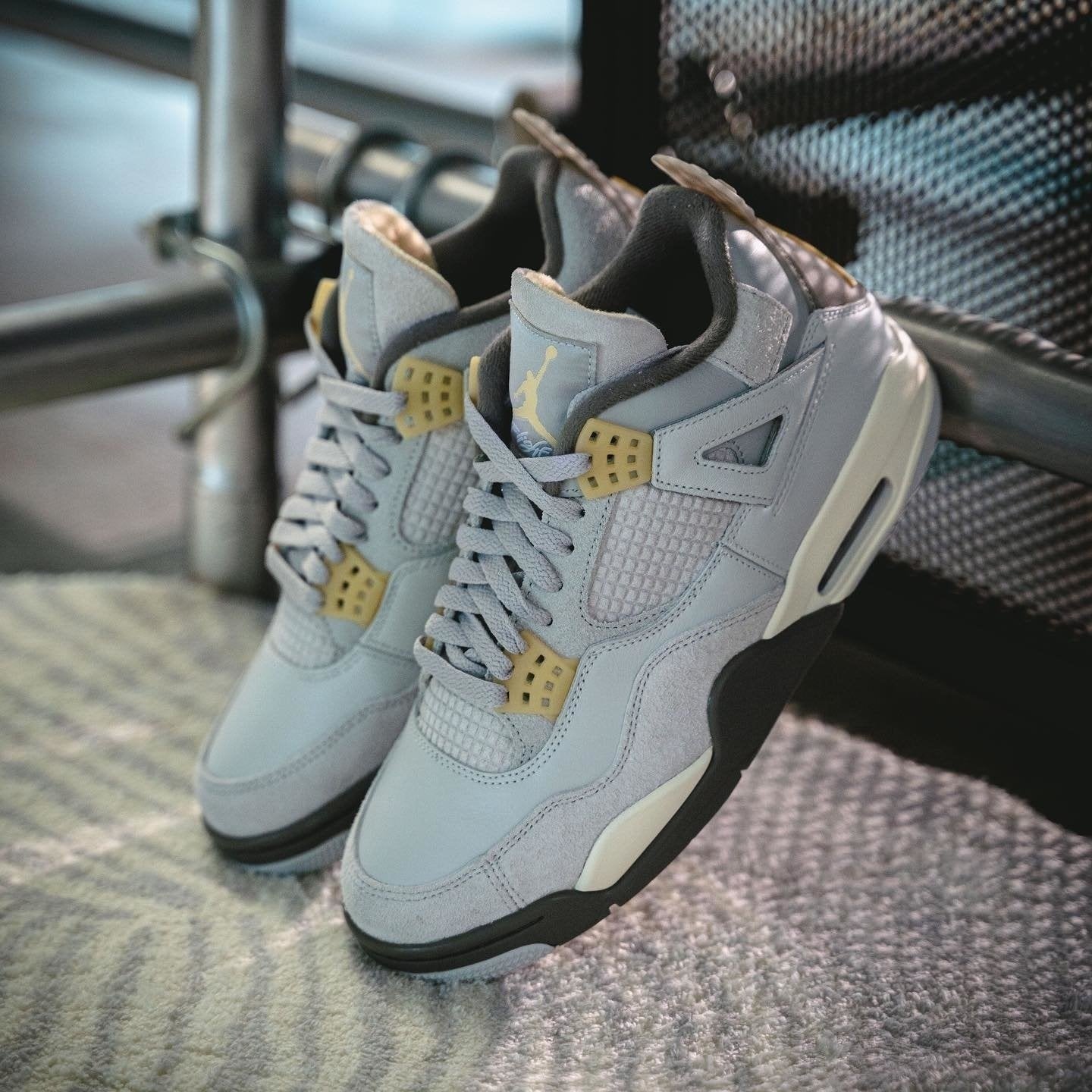 Jordan 4 SE 'Craft Photon Dust' - Sneakerhype