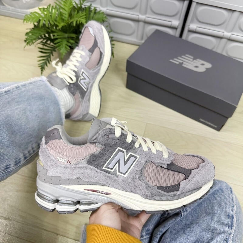 New Balance 2002R Protection 