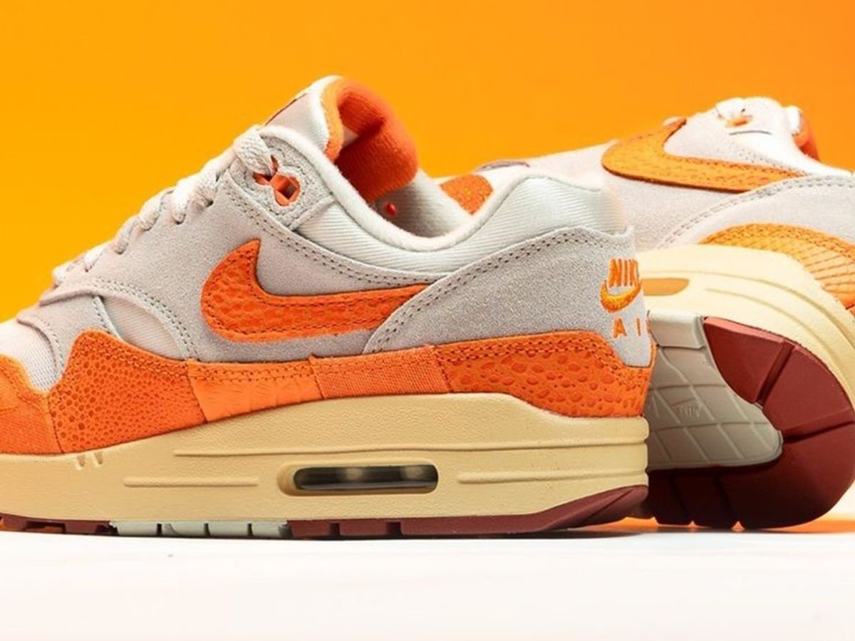 Nike air max 1 orange white hotsell