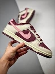 Nike Dunk Low Retro PRM Valentine