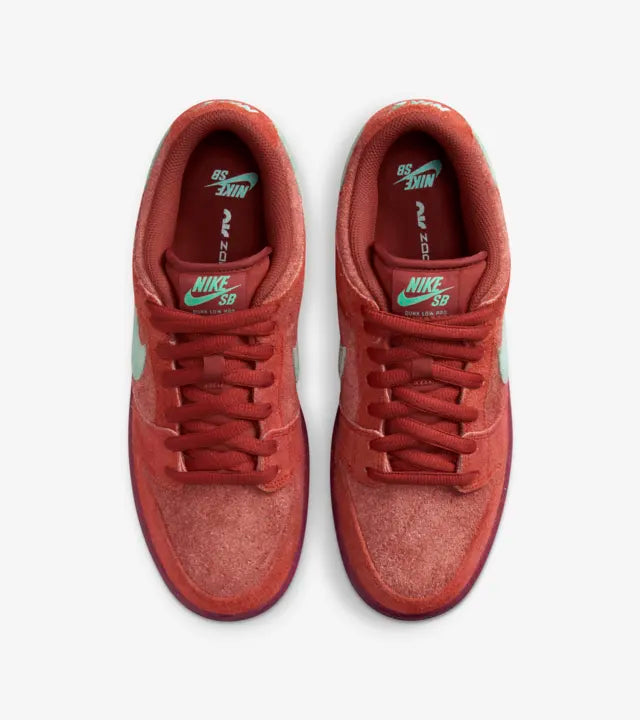 Nike SB Dunk Low Mystic Red