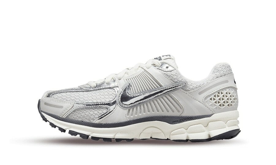 Nike Zoom Vomero 5 Photon Dust Metallic Silver (W)