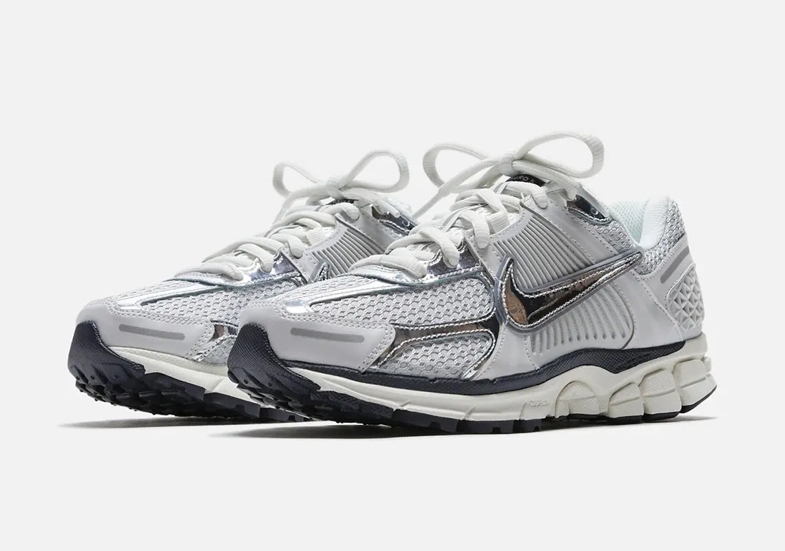 Nike Zoom Vomero 5 Photon Dust Metallic Silver (W)