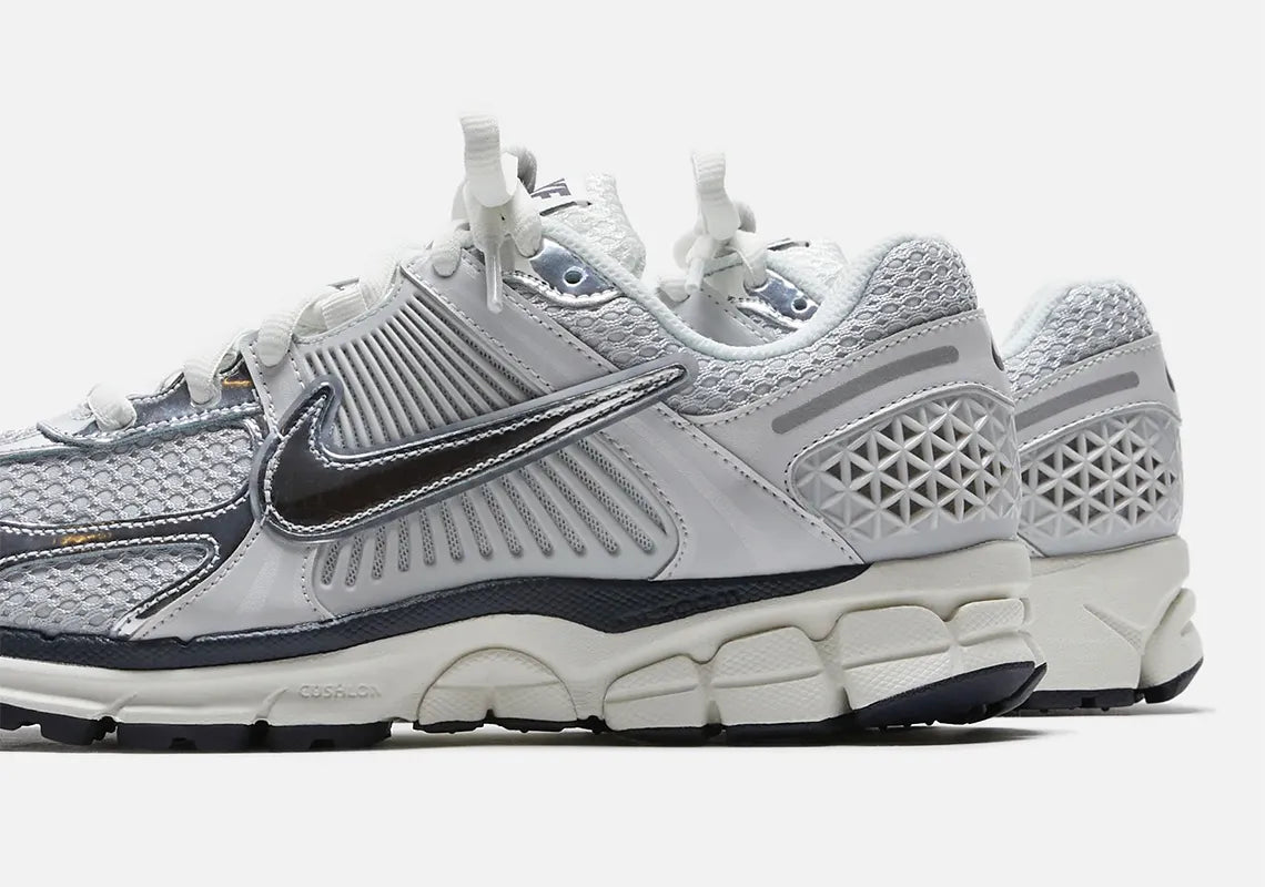 Nike Zoom Vomero 5 Photon Dust Metallic Silver (W)