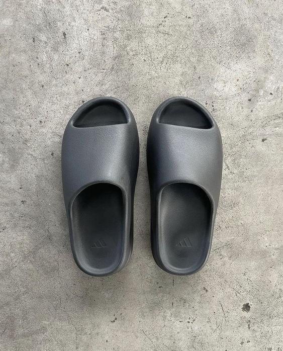 Yeezy Slide Onyx